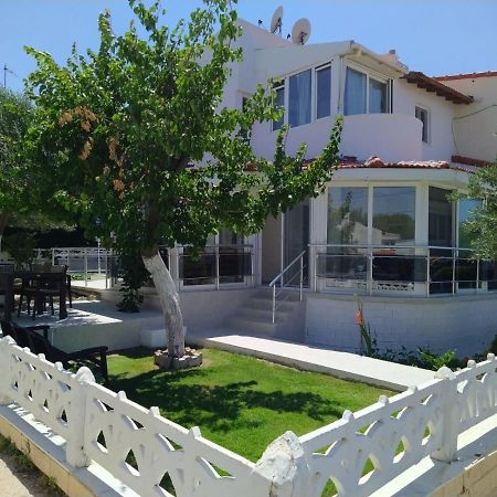 Cesme Burcu Sitesi Yaman Villa Bagian luar foto