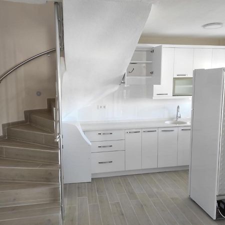 Cesme Burcu Sitesi Yaman Villa Bagian luar foto