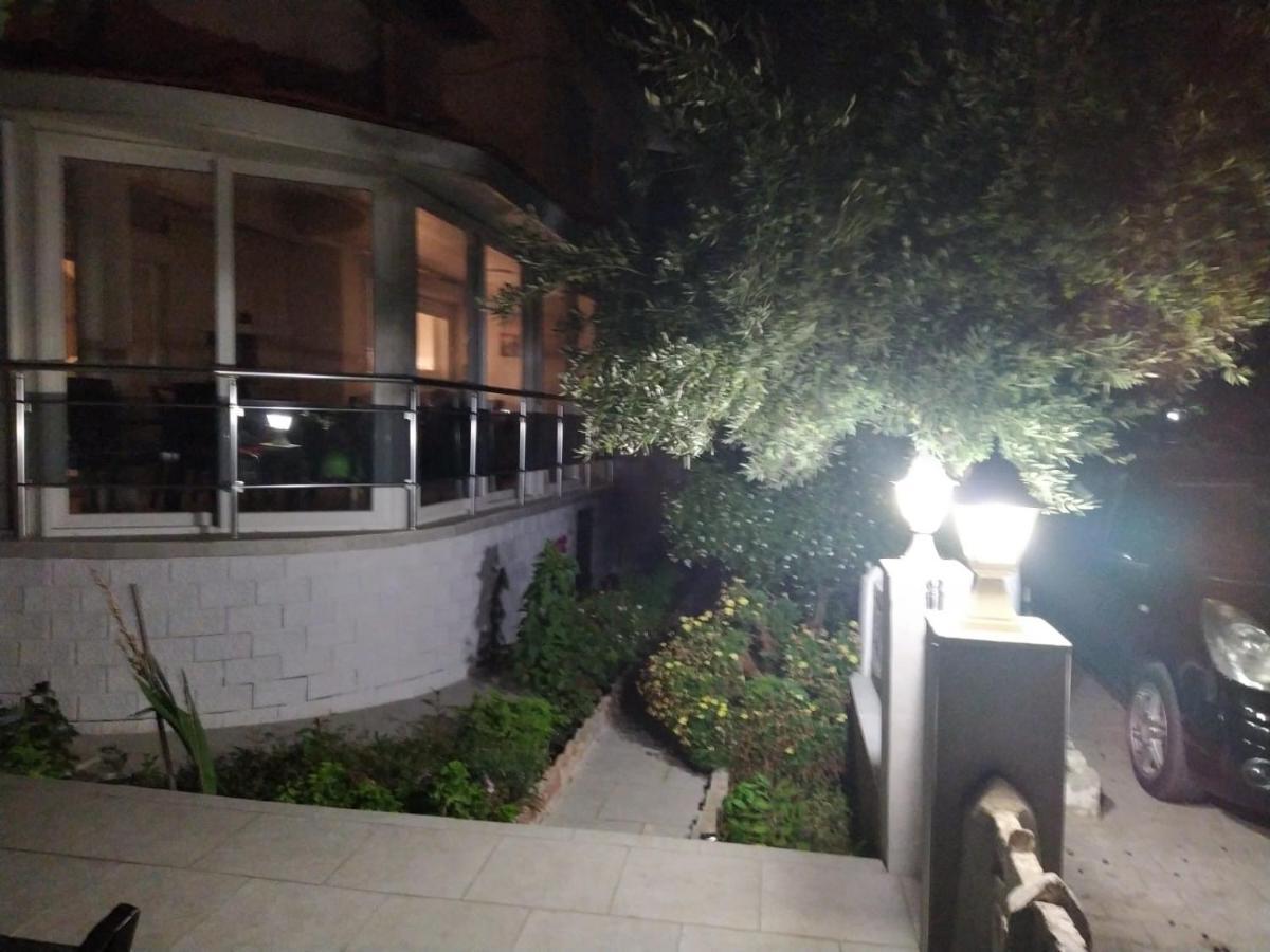 Cesme Burcu Sitesi Yaman Villa Bagian luar foto