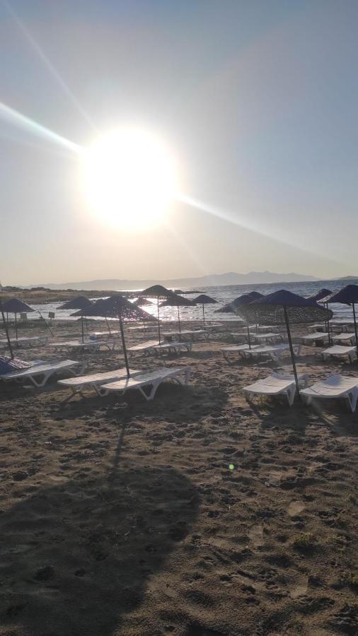 Cesme Burcu Sitesi Yaman Villa Bagian luar foto