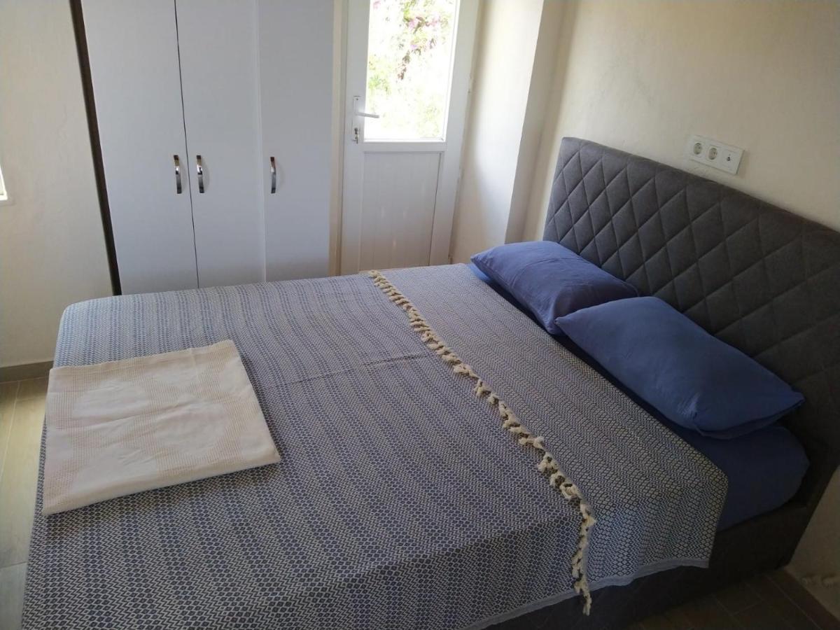 Cesme Burcu Sitesi Yaman Villa Bagian luar foto