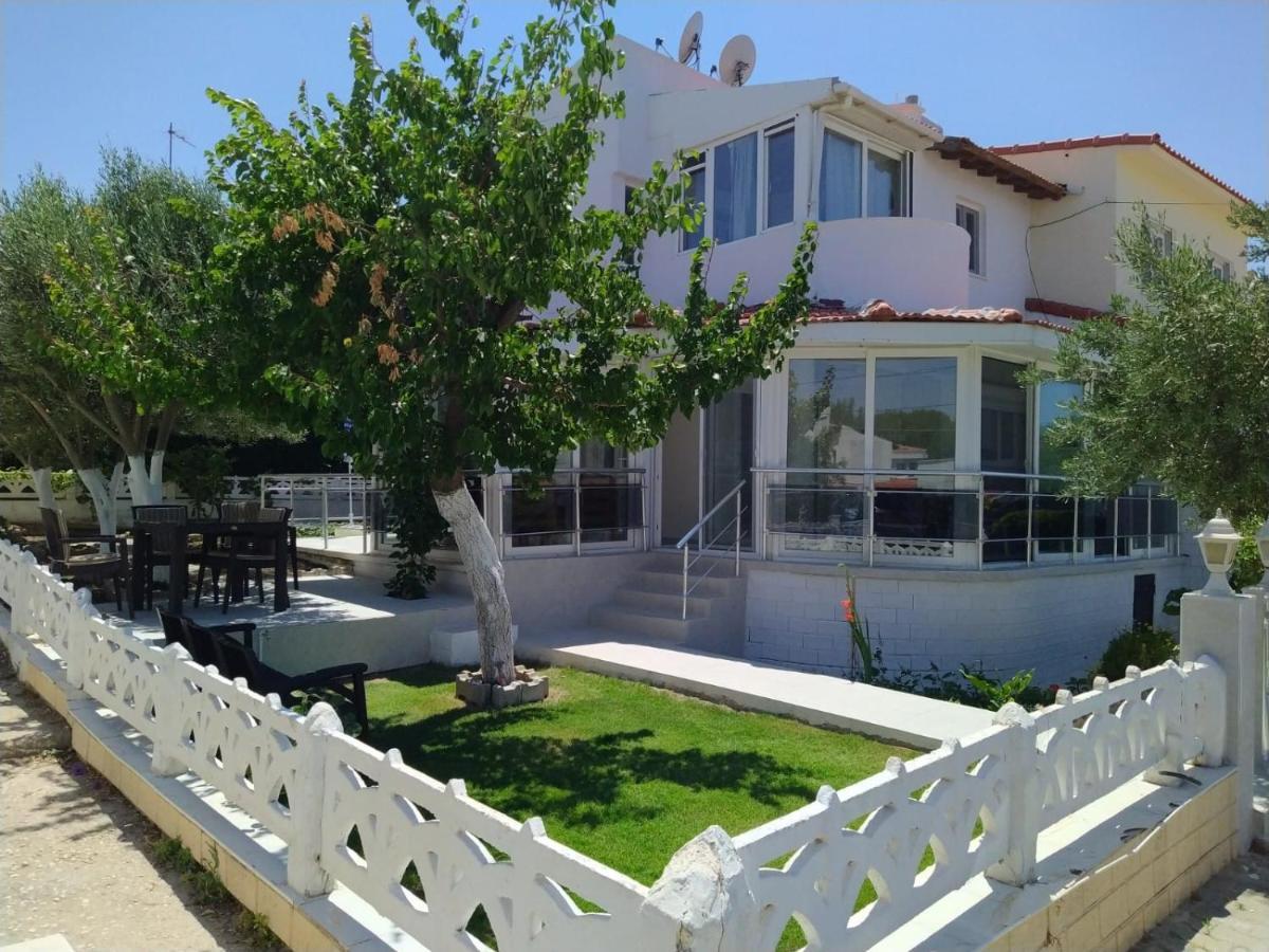Cesme Burcu Sitesi Yaman Villa Bagian luar foto