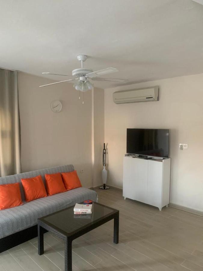 Cesme Burcu Sitesi Yaman Villa Bagian luar foto